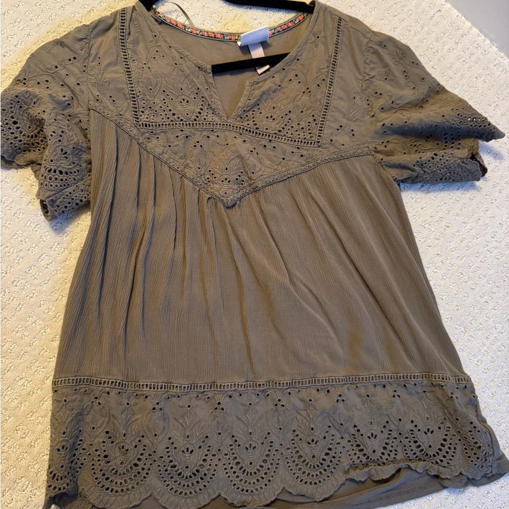 Elegant Lace Trimmed Green Top